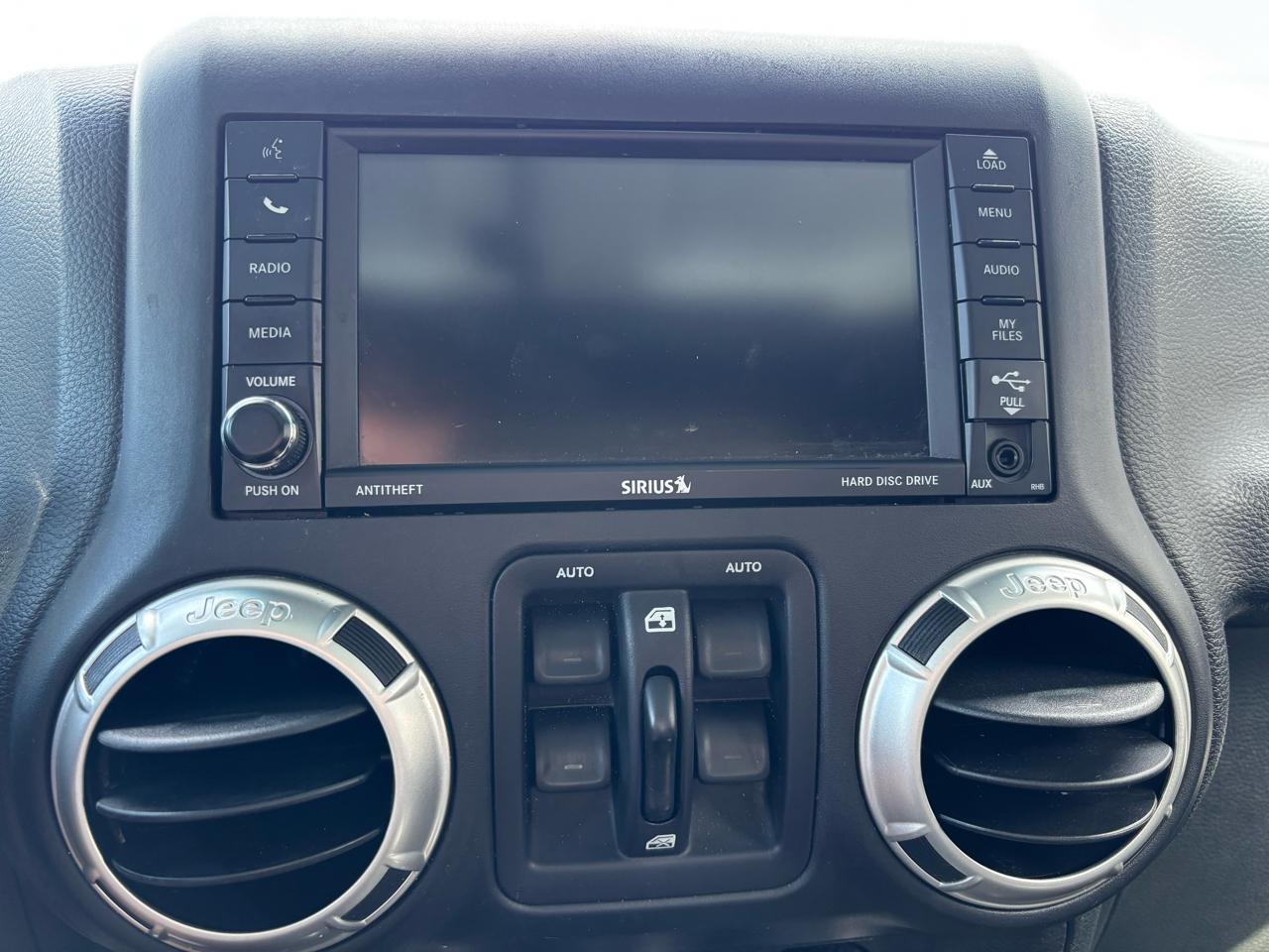 Jeep Wrangler Unlimited Sahara 4WD 2017