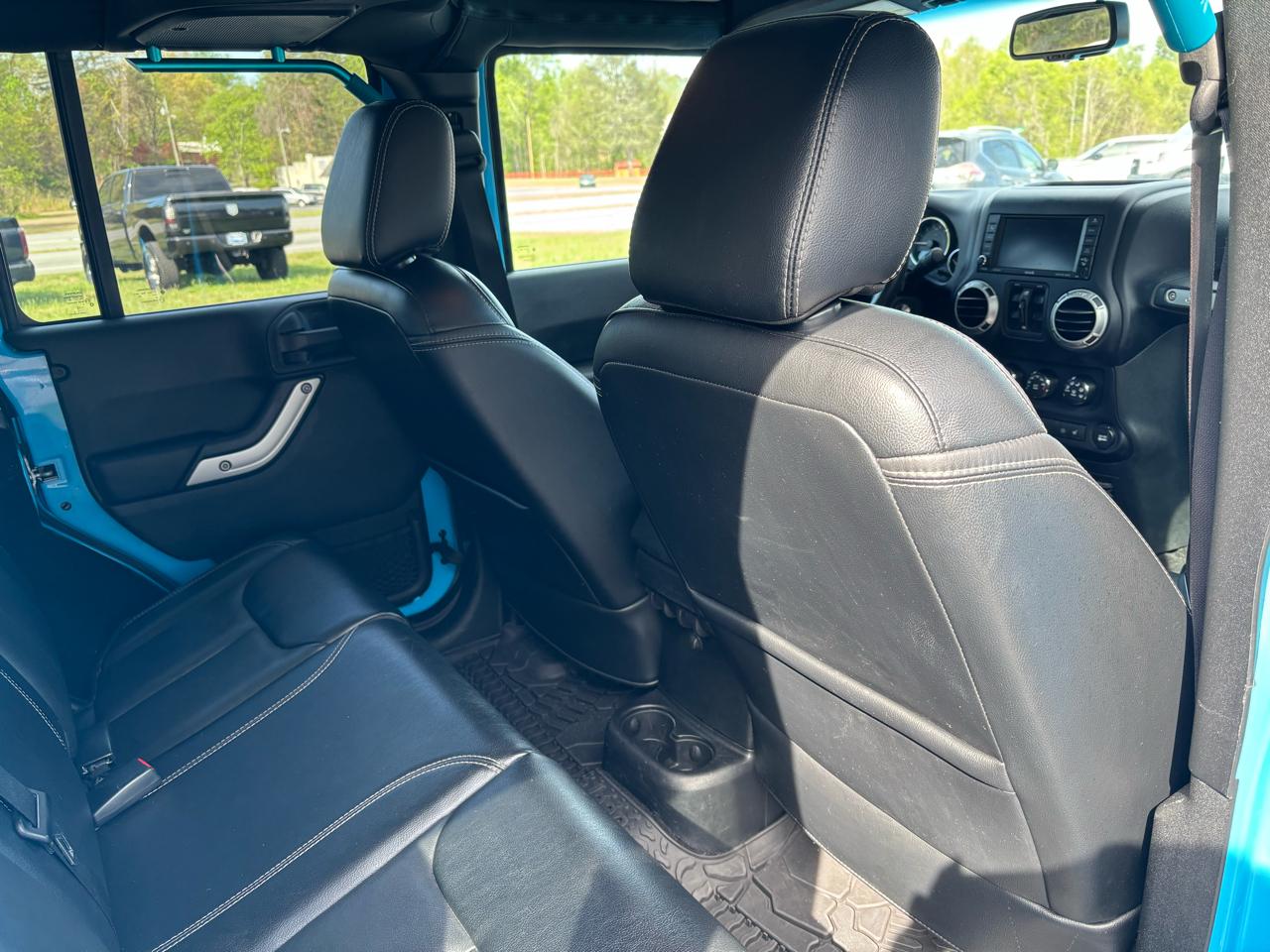 Jeep Wrangler Unlimited Sahara 4WD 2017