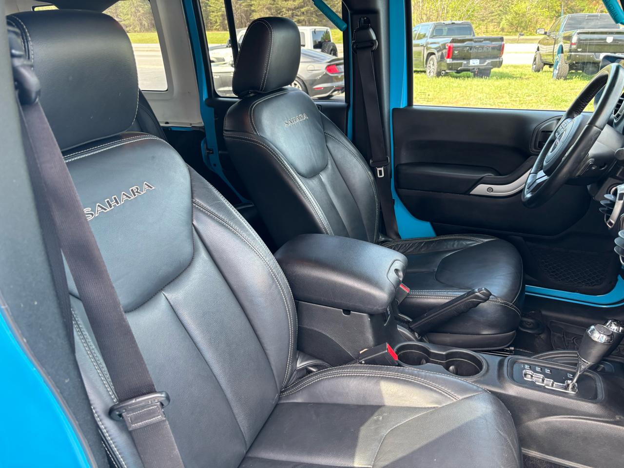 Jeep Wrangler Unlimited Sahara 4WD 2017