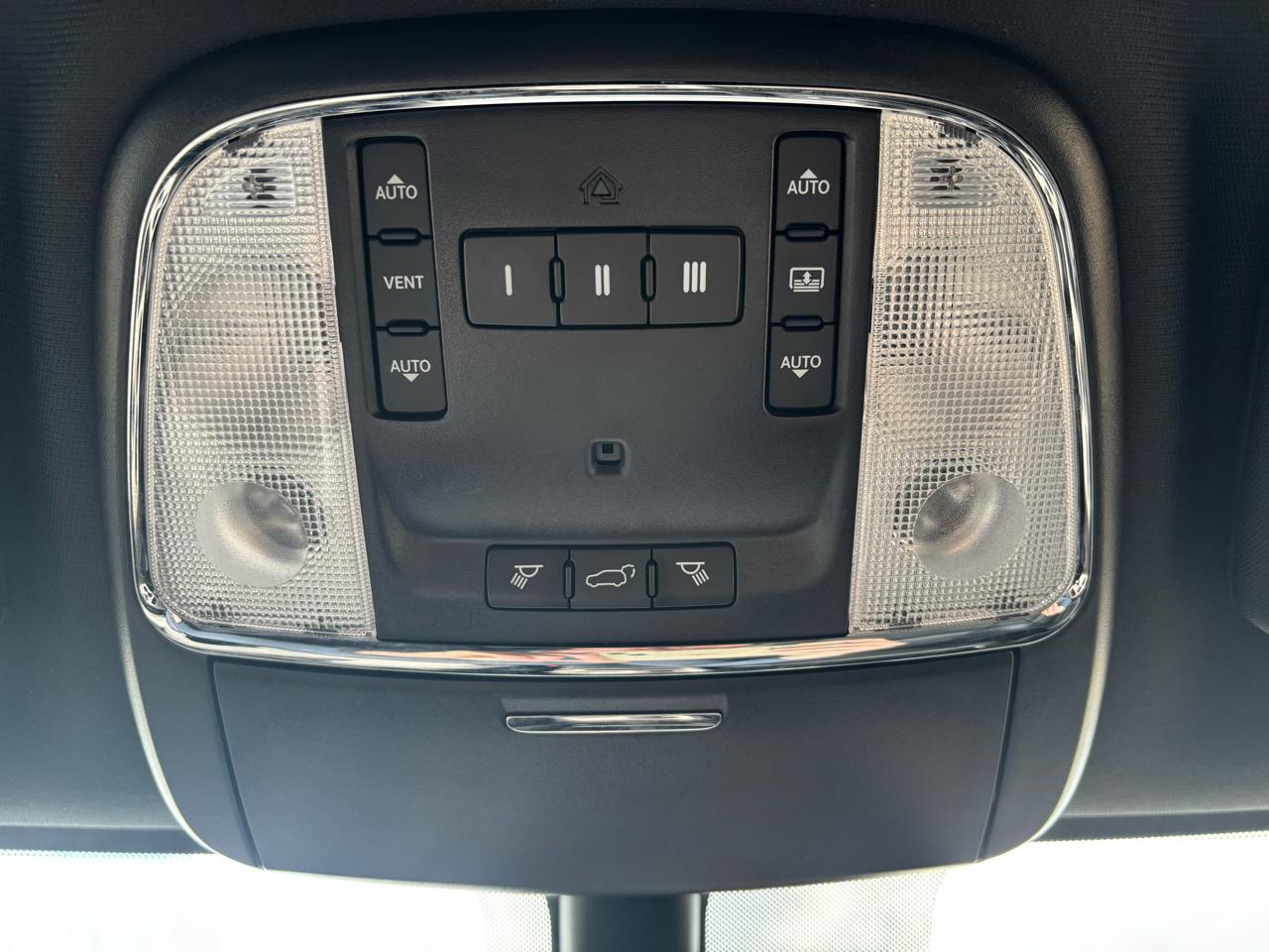 Jeep Grand Cherokee Overland 4WD 2015