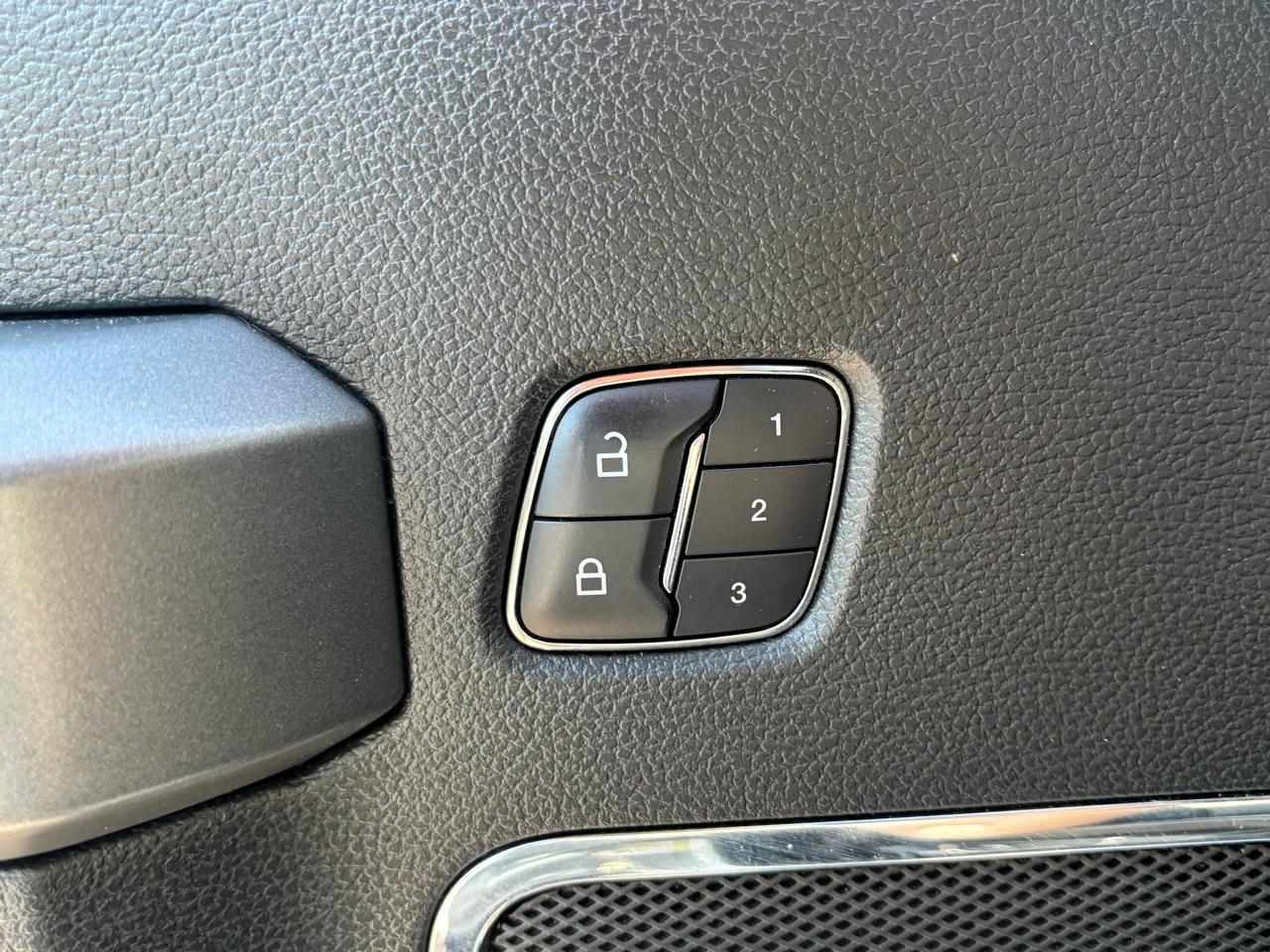 Ford F-150 Platinum SuperCrew 5.5-ft. Bed 4WD 2016