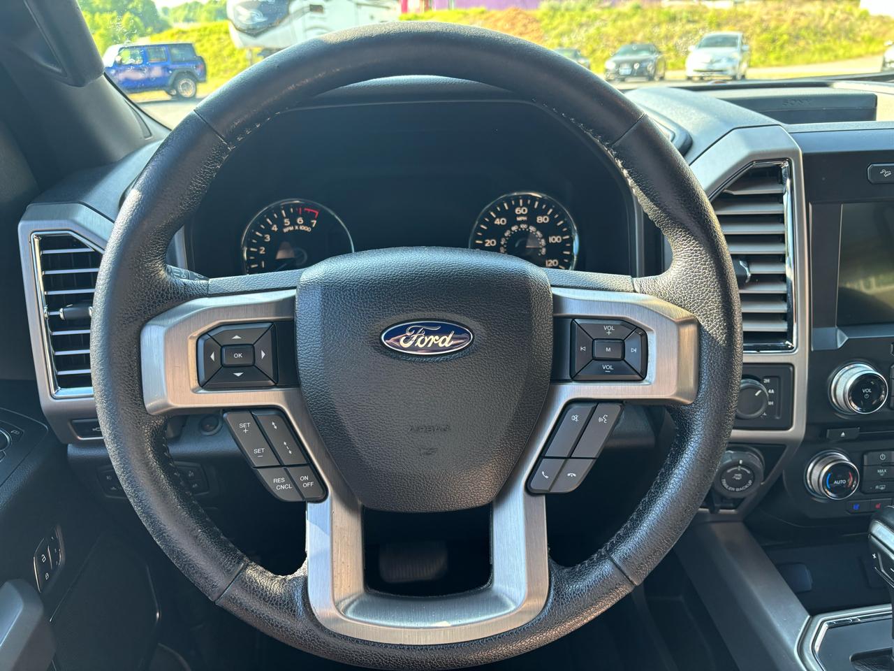 Ford F-150 Platinum SuperCrew 5.5-ft. Bed 4WD 2016