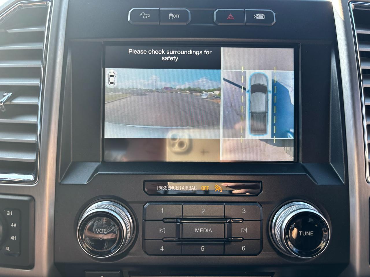 Ford F-150 Platinum SuperCrew 5.5-ft. Bed 4WD 2016