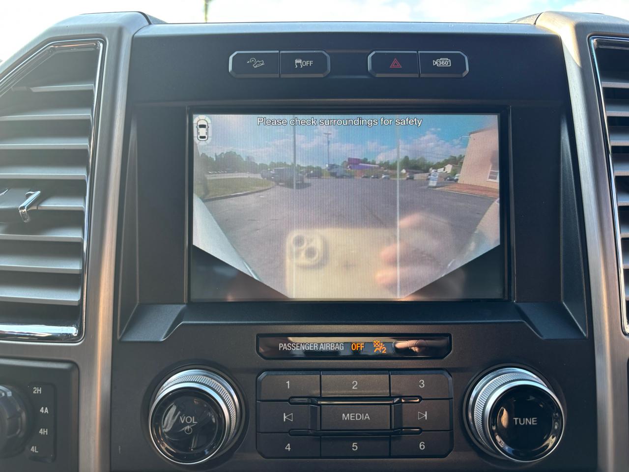 Ford F-150 Platinum SuperCrew 5.5-ft. Bed 4WD 2016