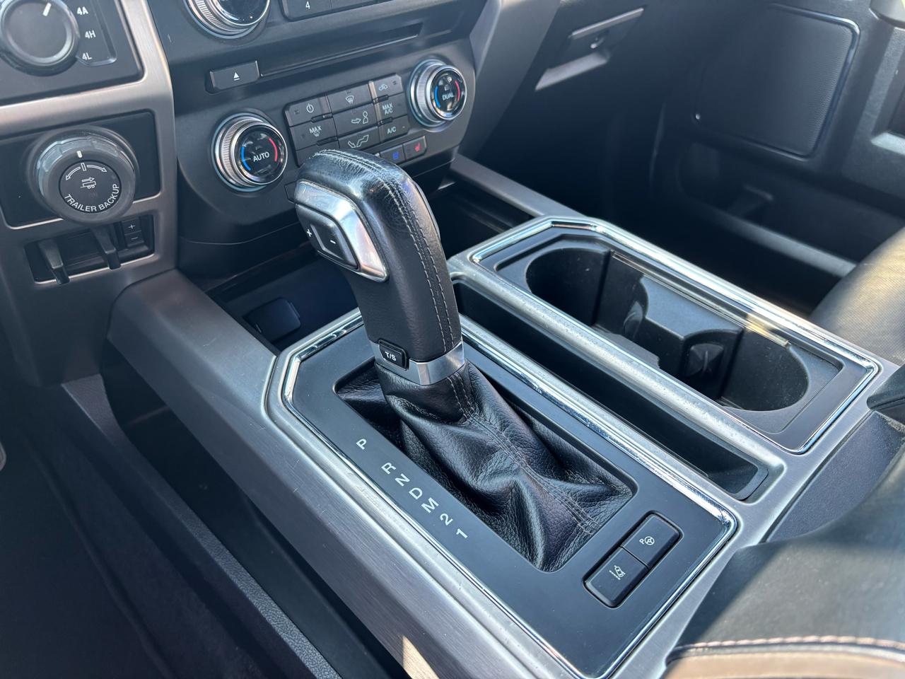 Ford F-150 Platinum SuperCrew 5.5-ft. Bed 4WD 2016