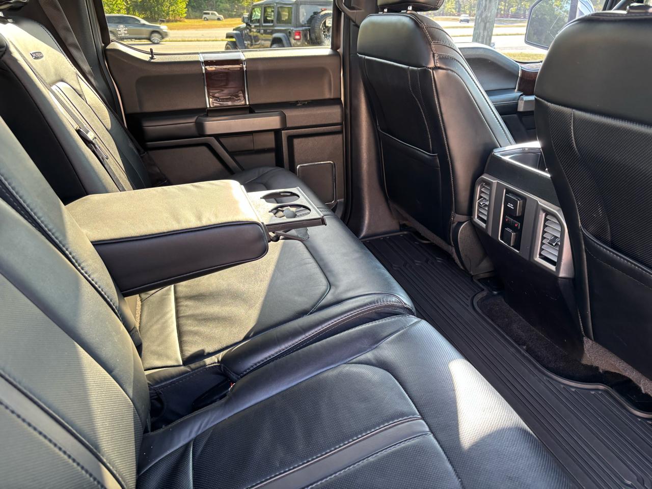 Ford F-150 Platinum SuperCrew 5.5-ft. Bed 4WD 2016