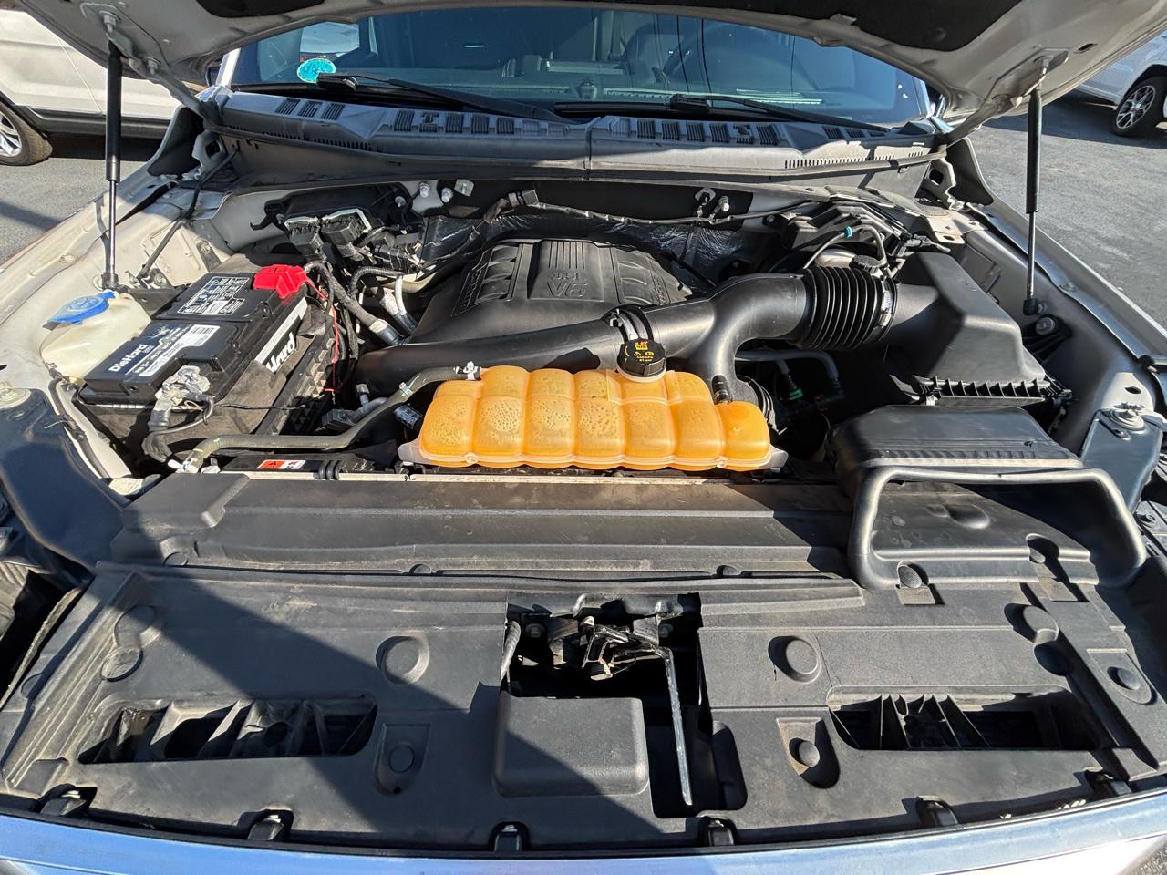 Ford F-150 Platinum SuperCrew 5.5-ft. Bed 4WD 2016