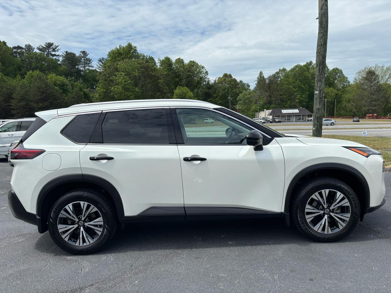 Nissan Rogue SV 2021