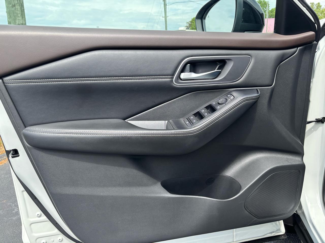 Nissan Rogue SV 2021