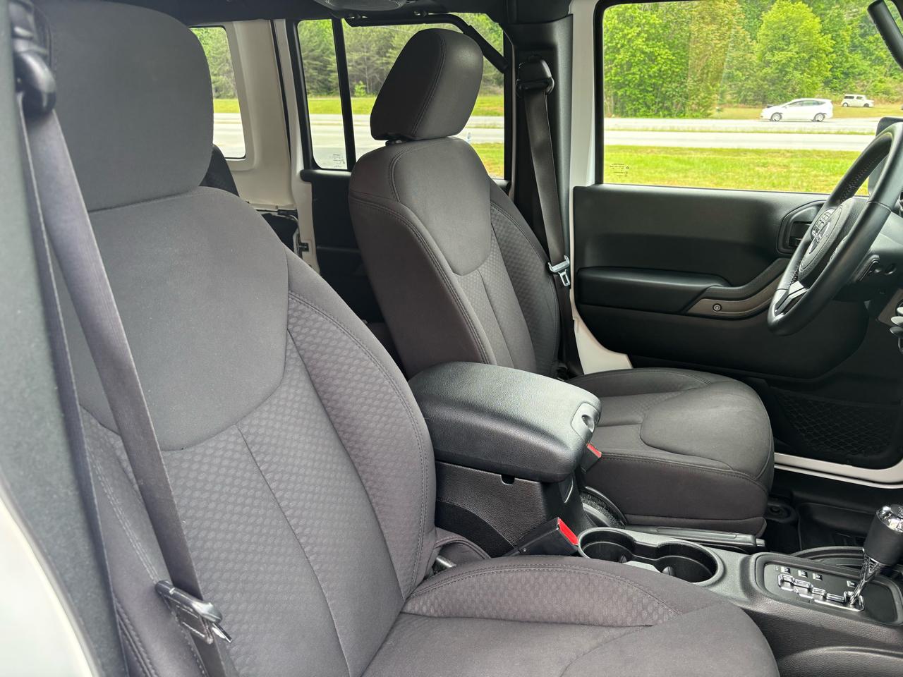 Jeep Wrangler Unlimited Sport 4WD 2013