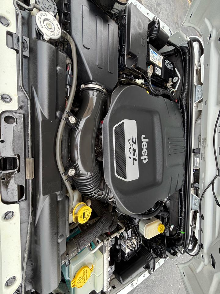 Jeep Wrangler Unlimited Sport 4WD 2013