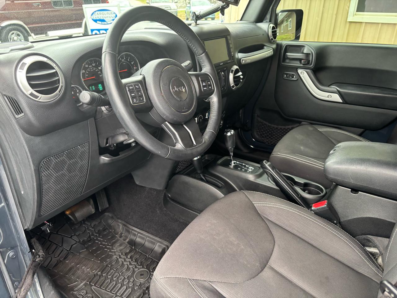 Jeep Wrangler Unlimited Sahara 4WD 2017