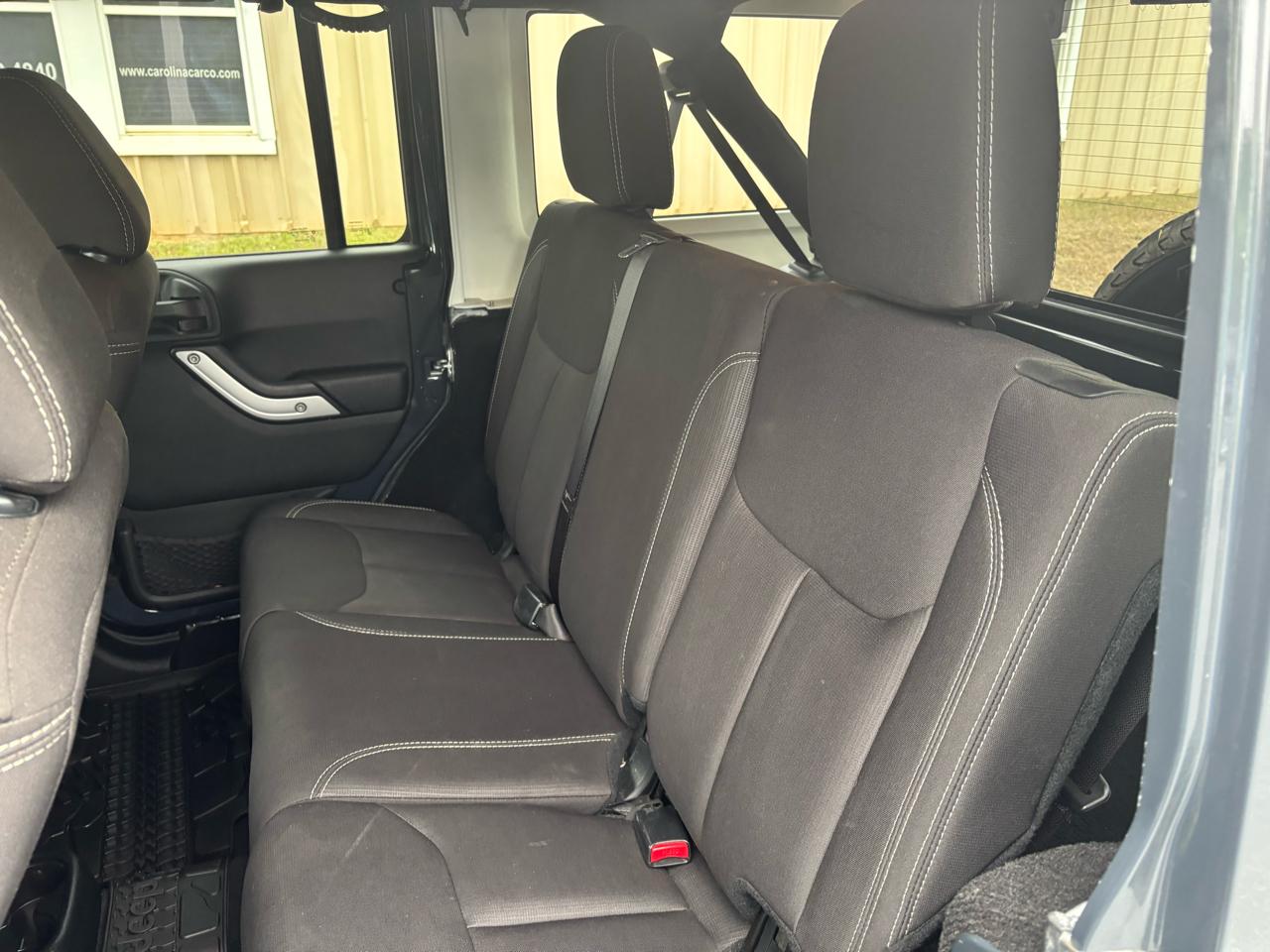 Jeep Wrangler Unlimited Sahara 4WD 2017