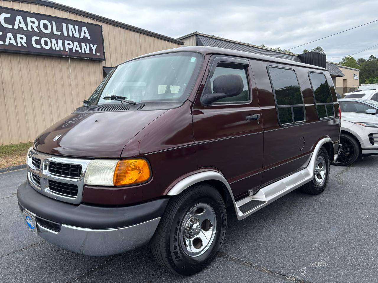 Dodge Ram Van 1500 SWB 2003