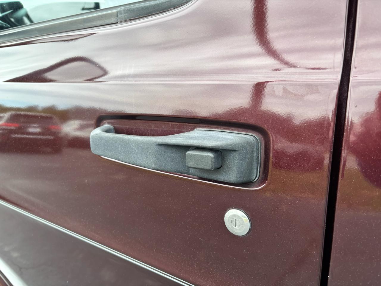 Dodge Ram Van 1500 SWB 2003