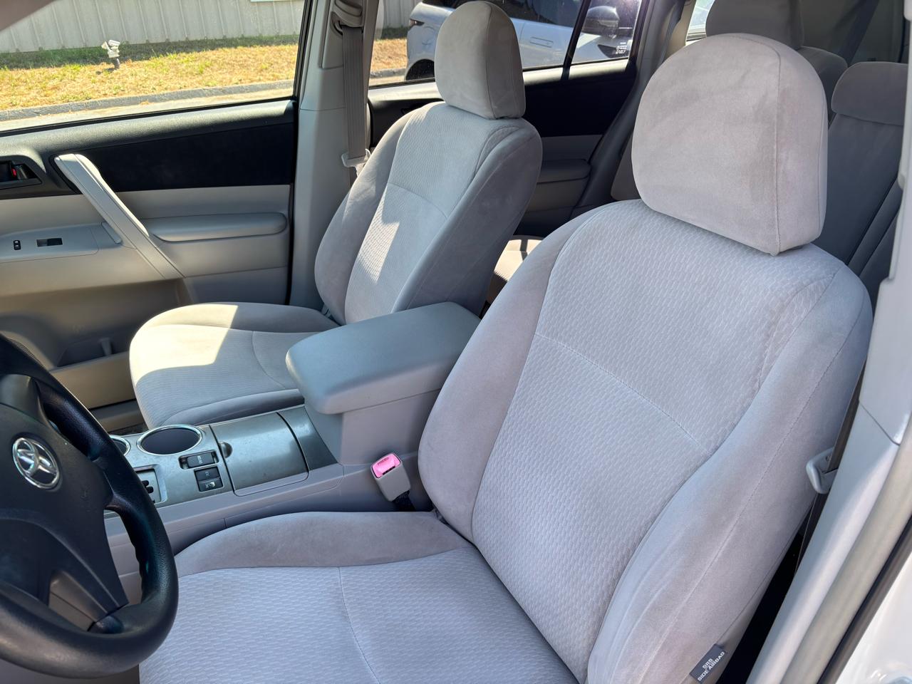 Toyota Highlander Base 4WD 2008