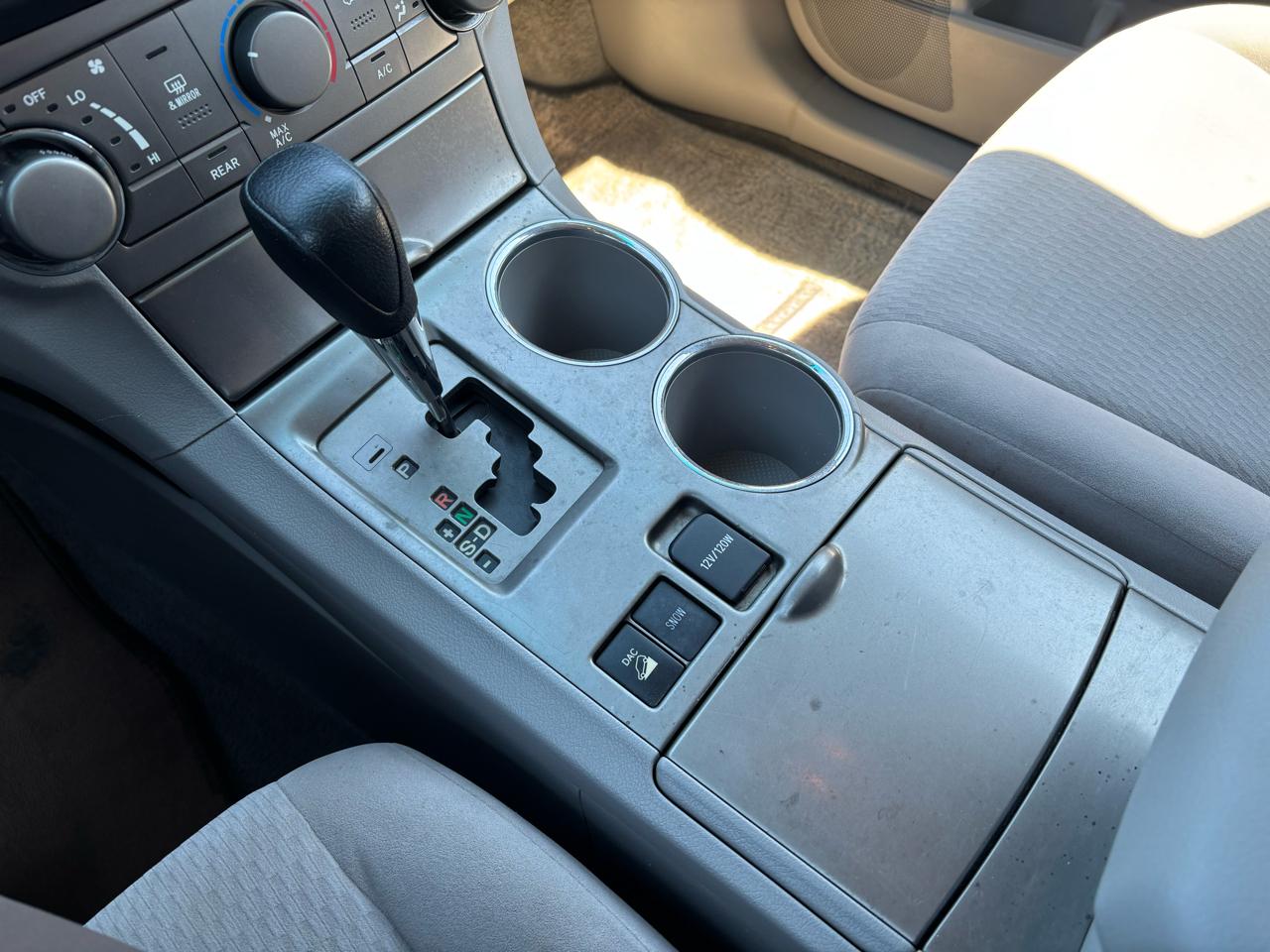 Toyota Highlander Base 4WD 2008
