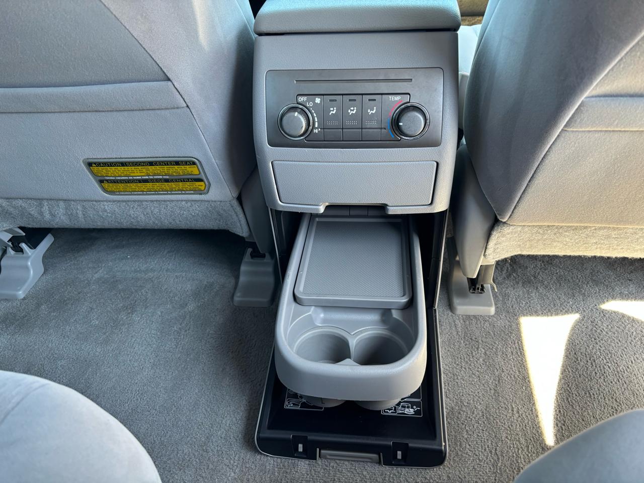 Toyota Highlander Base 4WD 2008