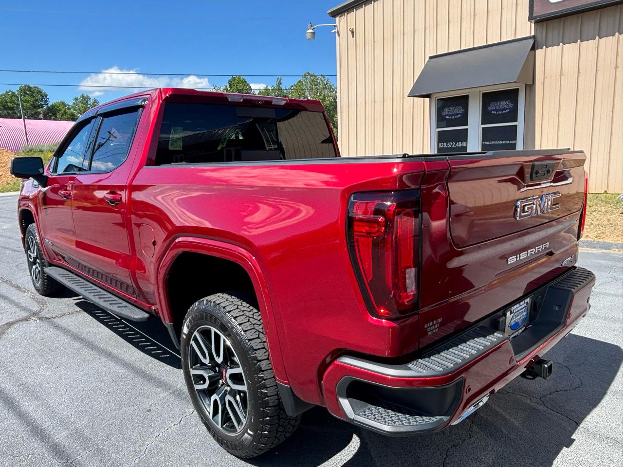 GMC Sierra 1500 AT4 Crew Cab 4WD 2023