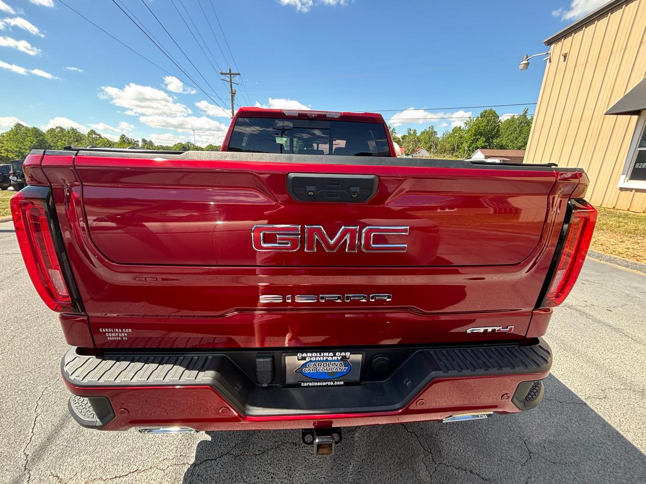 GMC Sierra 1500 AT4 Crew Cab 4WD 2023