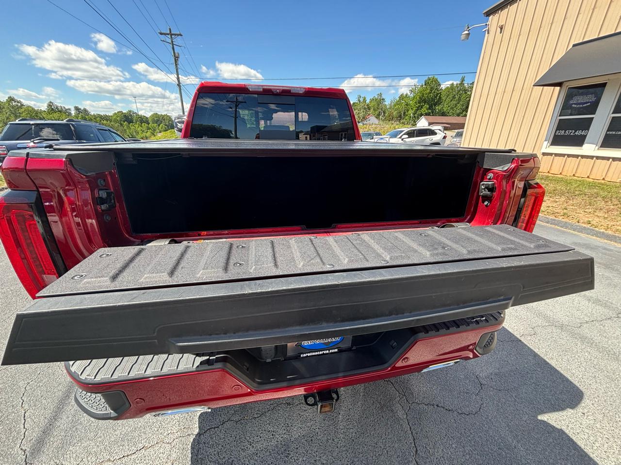 GMC Sierra 1500 AT4 Crew Cab 4WD 2023
