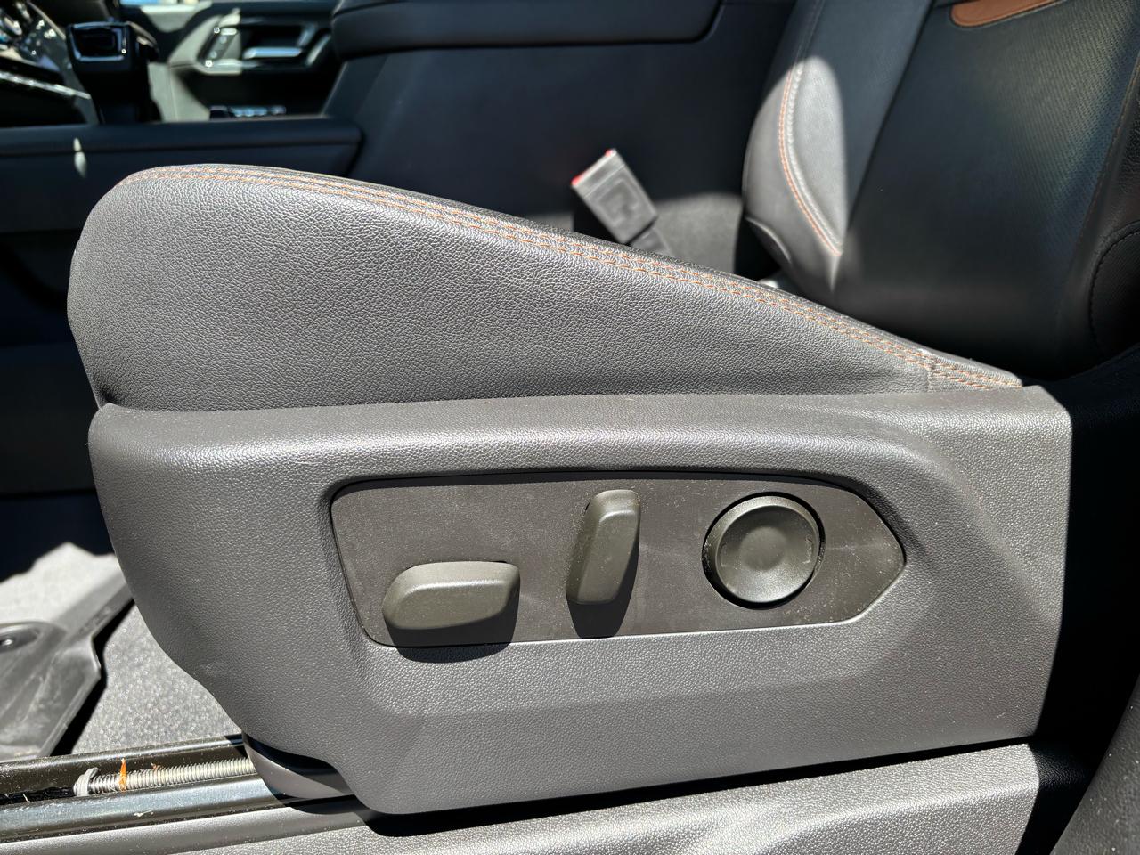 GMC Sierra 1500 AT4 Crew Cab 4WD 2023