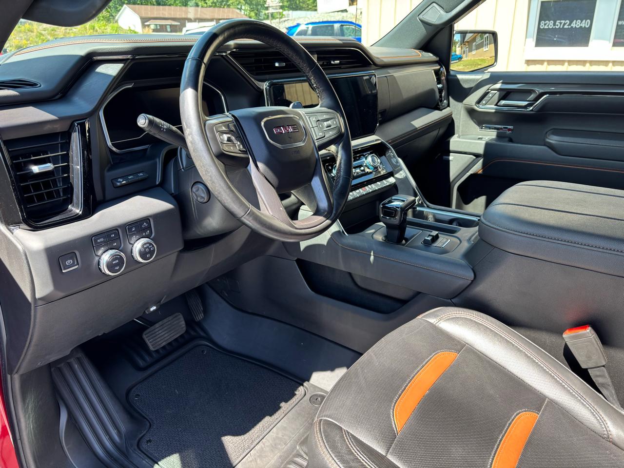 GMC Sierra 1500 AT4 Crew Cab 4WD 2023