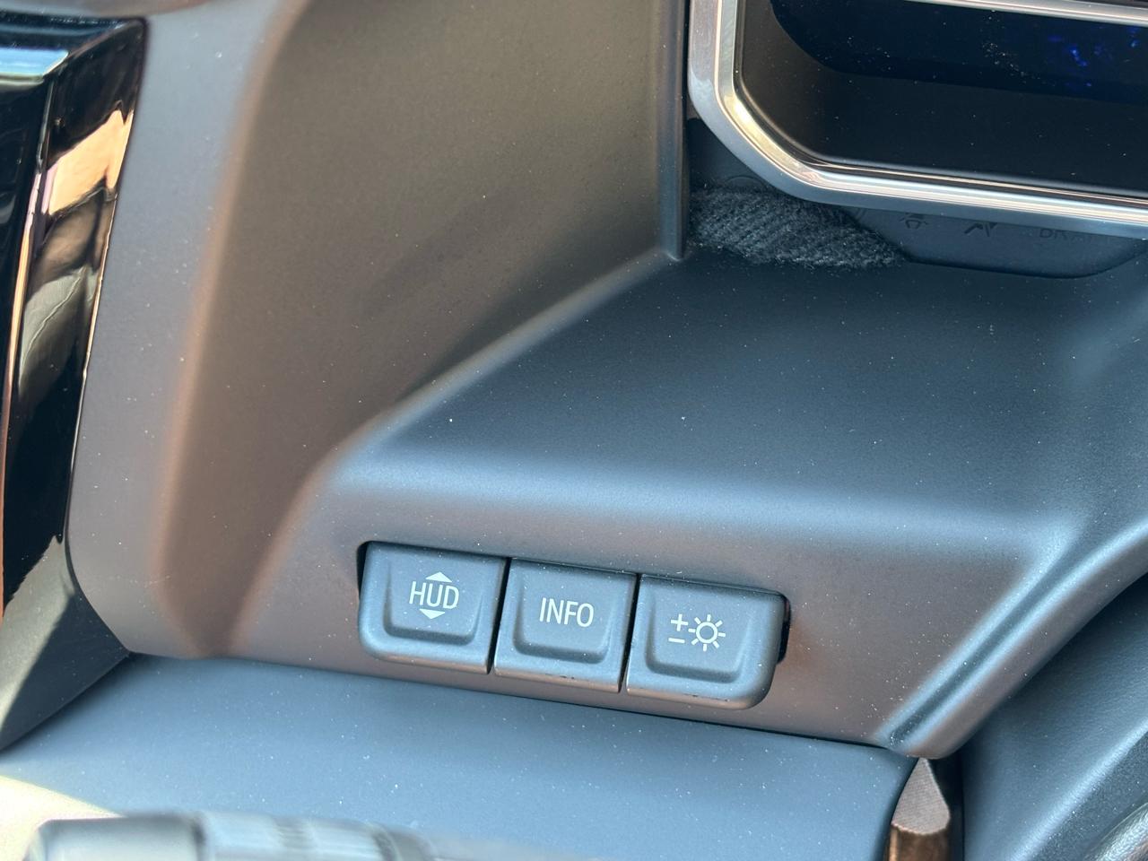 GMC Sierra 1500 AT4 Crew Cab 4WD 2023