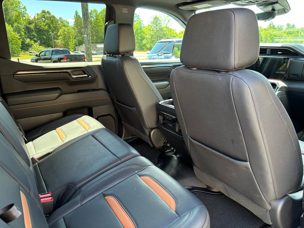 GMC Sierra 1500 AT4 Crew Cab 4WD 2023