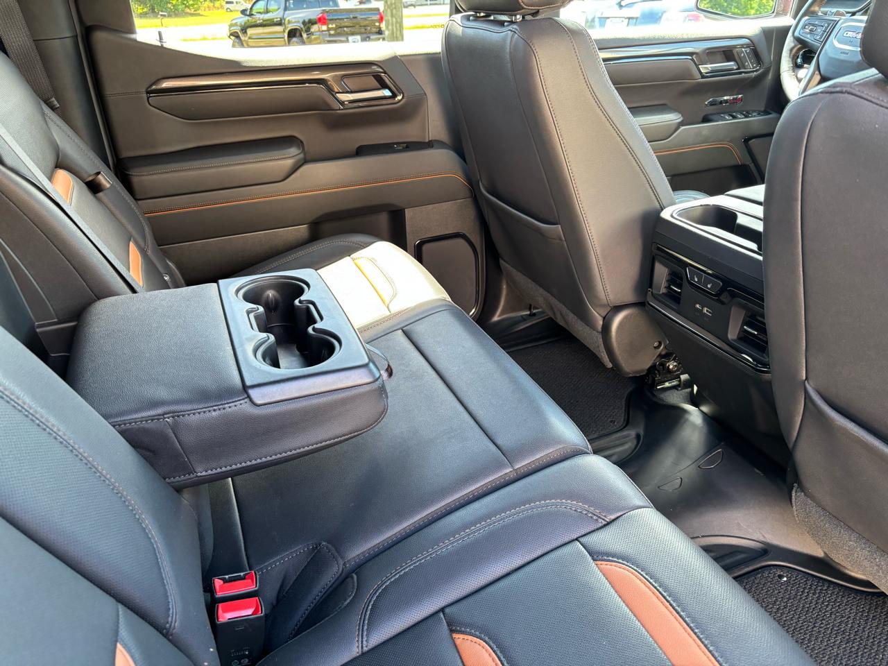 GMC Sierra 1500 AT4 Crew Cab 4WD 2023