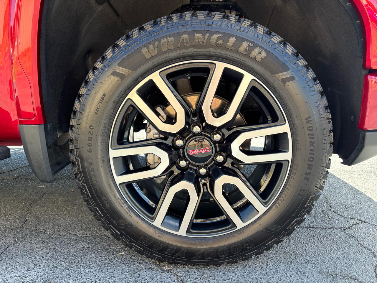 GMC Sierra 1500 AT4 Crew Cab 4WD 2023