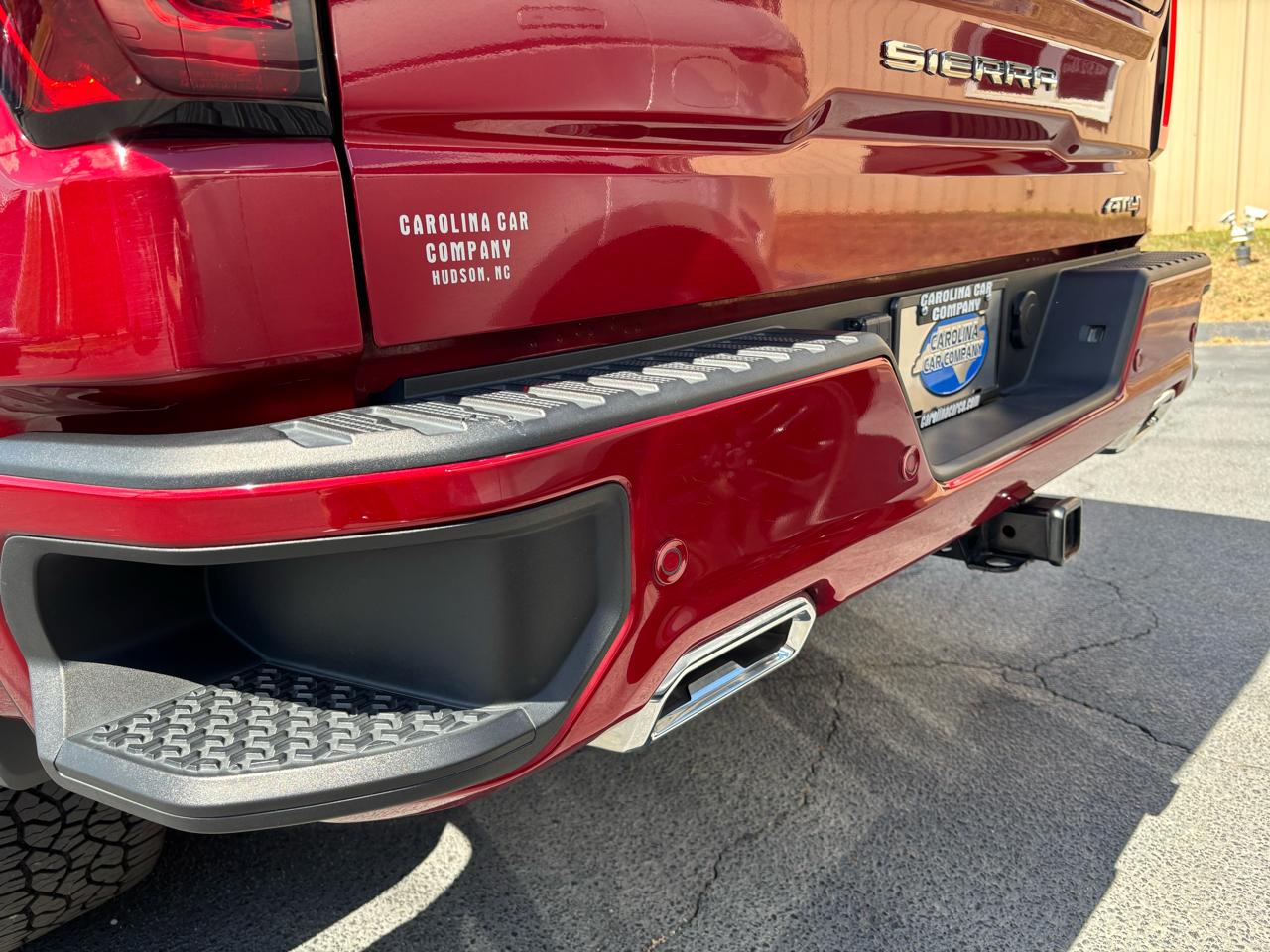 GMC Sierra 1500 AT4 Crew Cab 4WD 2023