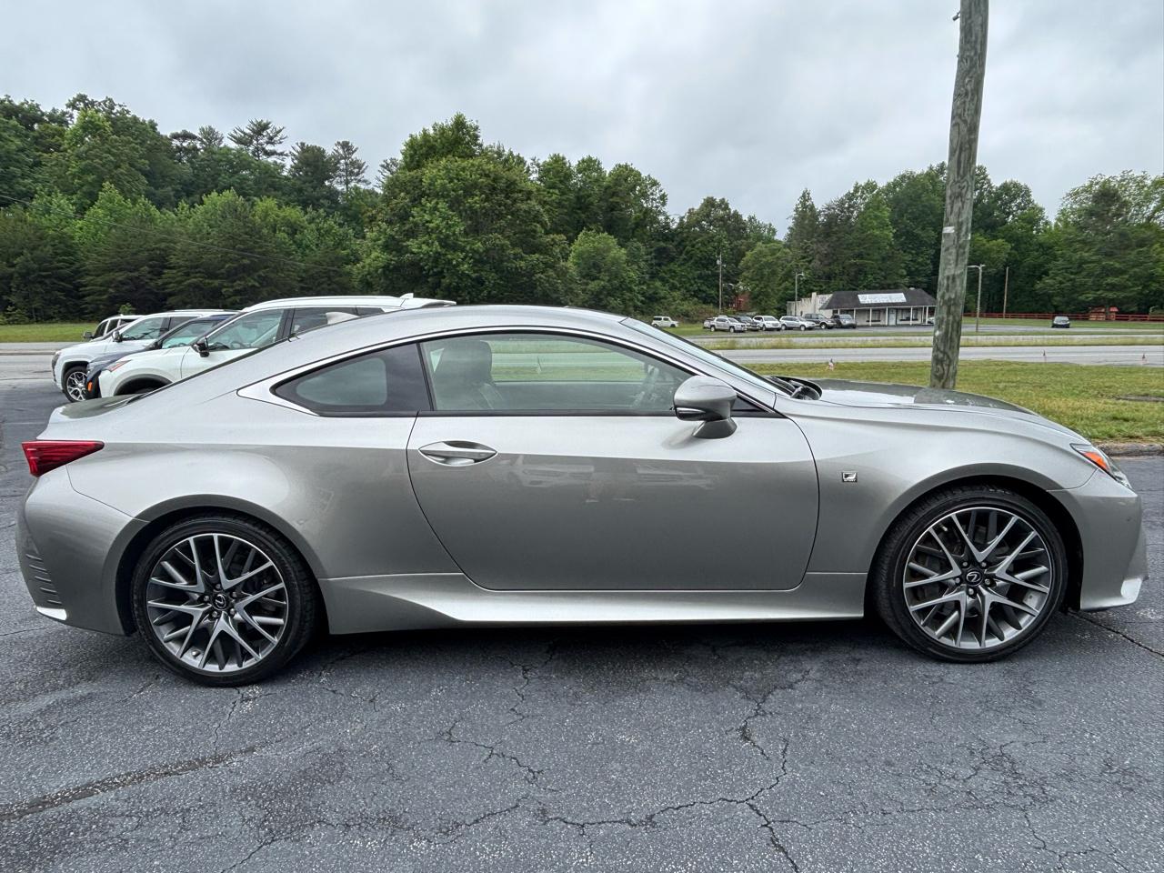 Lexus RC 200t  2018