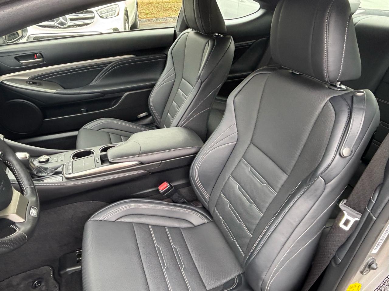 Lexus RC 200t  2018