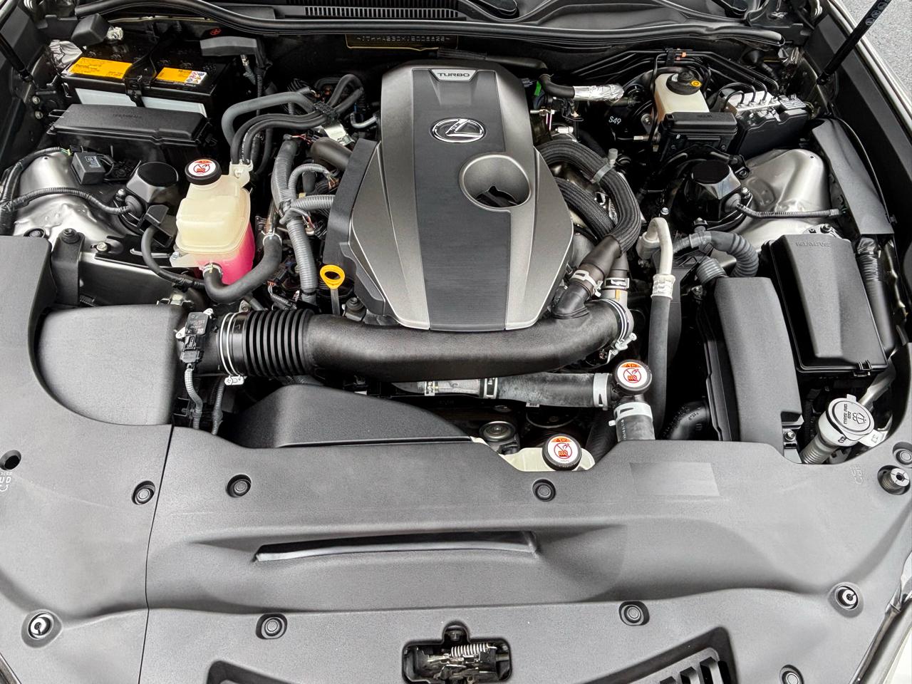 Lexus RC 200t  2018
