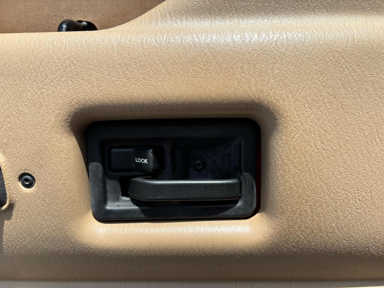 Jeep Wrangler SE 1999