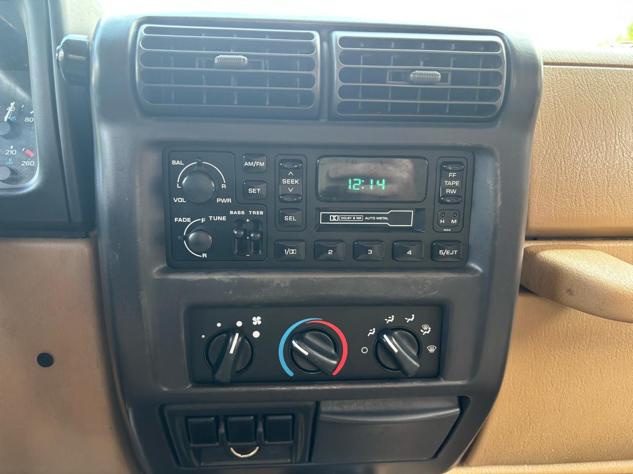 Jeep Wrangler SE 1999
