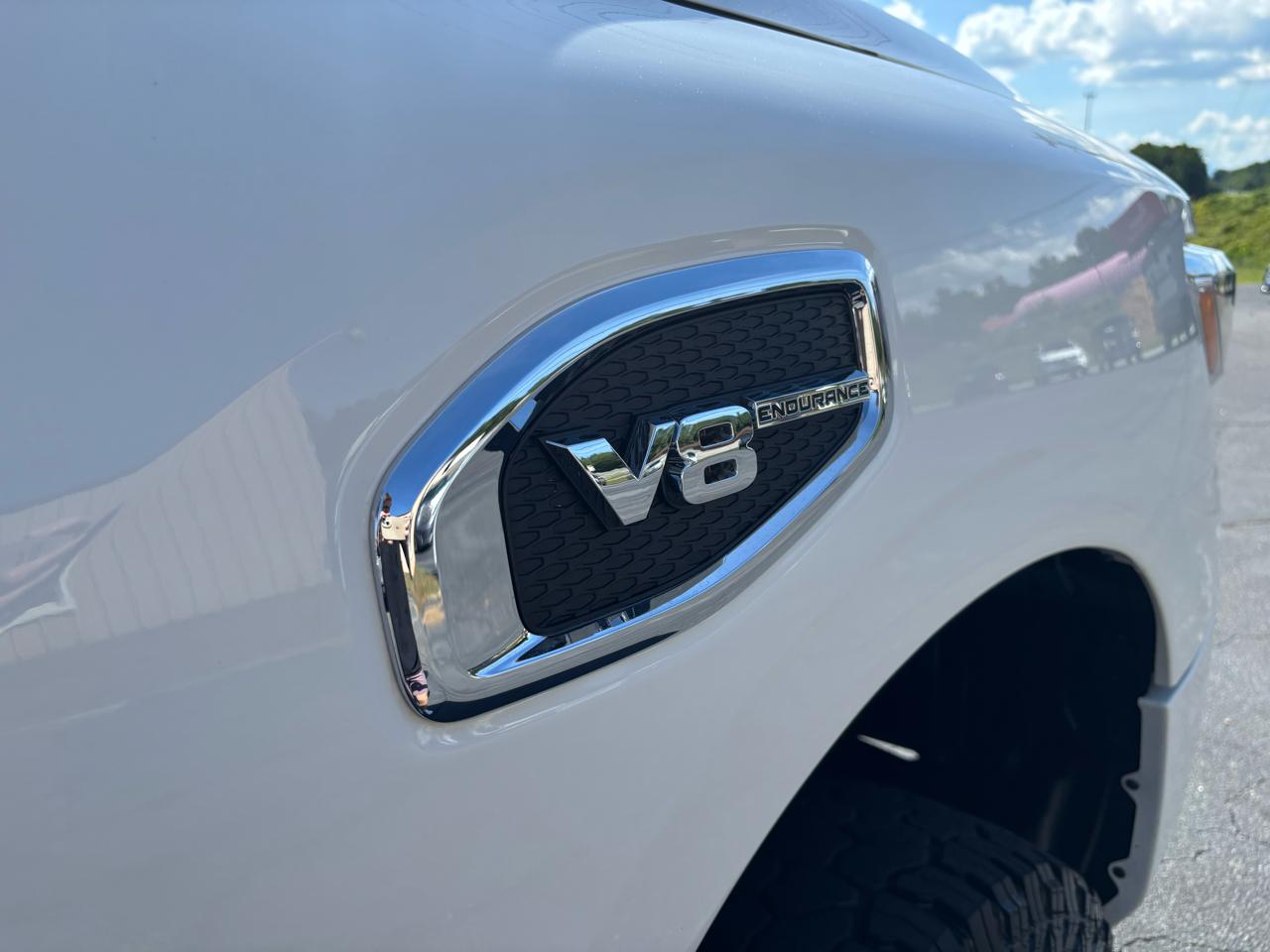 Nissan Titan XD SV Crew Cab 4WD 2022