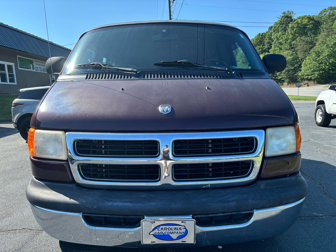 Dodge Ram Van 1500 SWB 2003