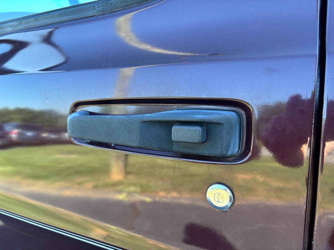 Dodge Ram Van 1500 SWB 2003