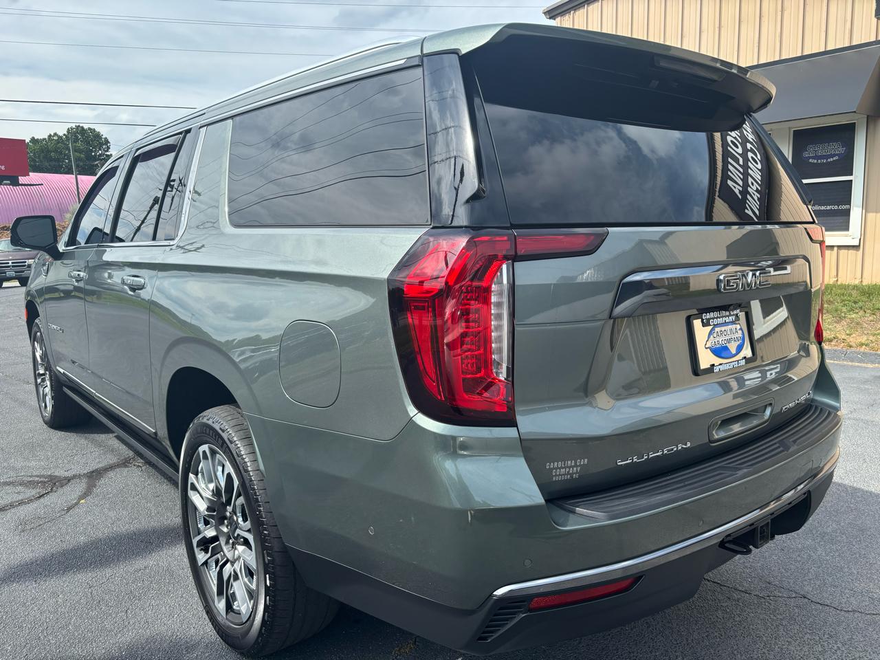 GMC Yukon XL Denali Ultimate 4WD 2023