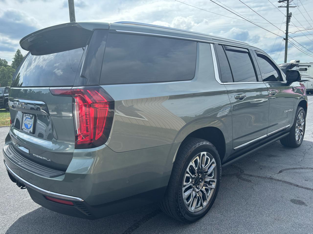 GMC Yukon XL Denali Ultimate 4WD 2023