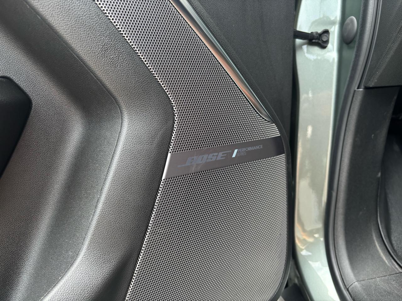 GMC Yukon XL Denali Ultimate 4WD 2023