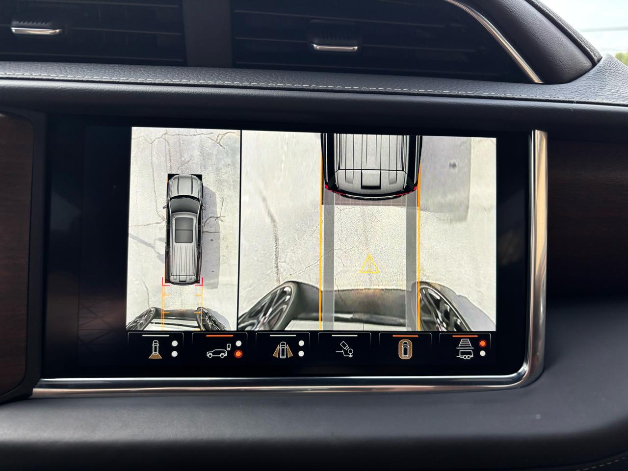GMC Yukon XL Denali Ultimate 4WD 2023