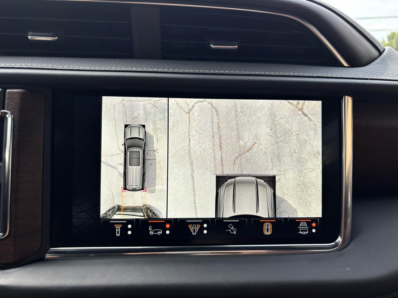 GMC Yukon XL Denali Ultimate 4WD 2023