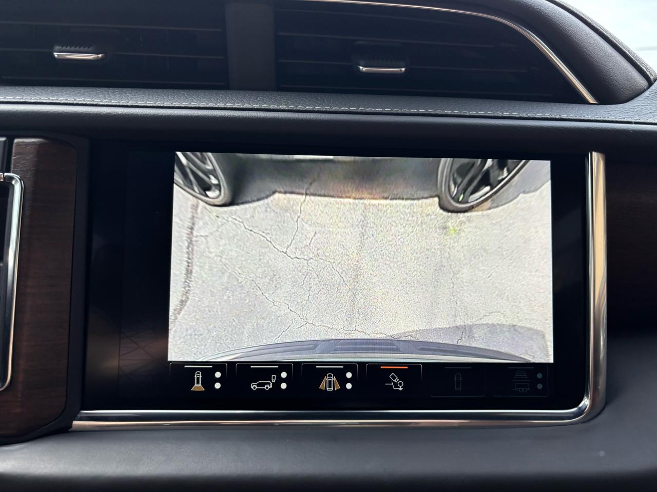 GMC Yukon XL Denali Ultimate 4WD 2023