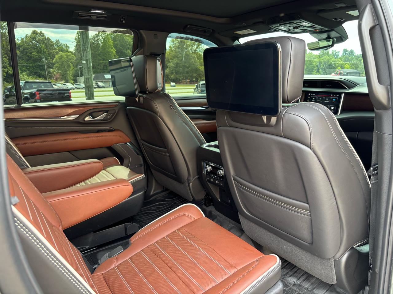 GMC Yukon XL Denali Ultimate 4WD 2023