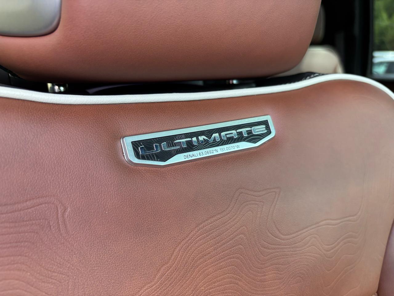 GMC Yukon XL Denali Ultimate 4WD 2023