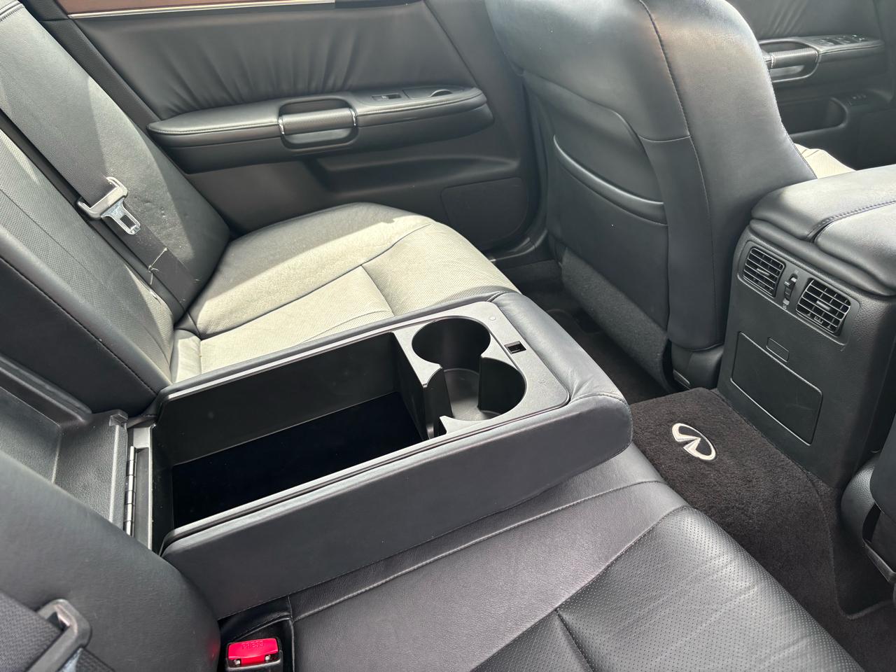 Infiniti M 35 4WD 2008