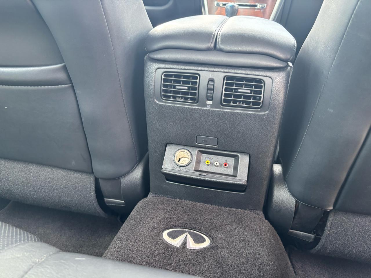 Infiniti M 35 4WD 2008